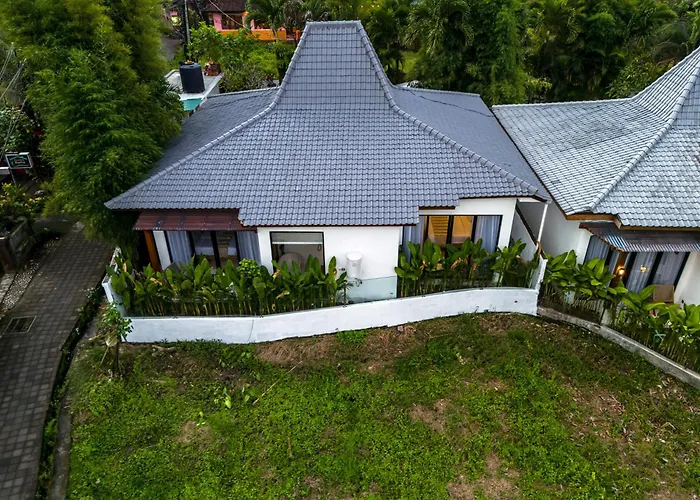 Blue Wave Luxury 3 Bedroom & Private Pool * Ubud