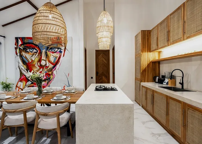 Villa Blue Wave Luxury 3 Bedroom & Private Pool *