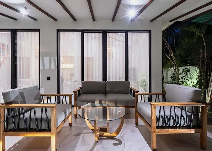 Blue Wave Luxury 3 Bedroom & Private Pool