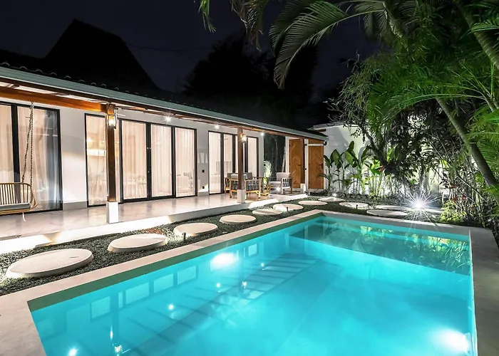 Blue Wave Luxury 3 Bedroom & Private Pool Villa *