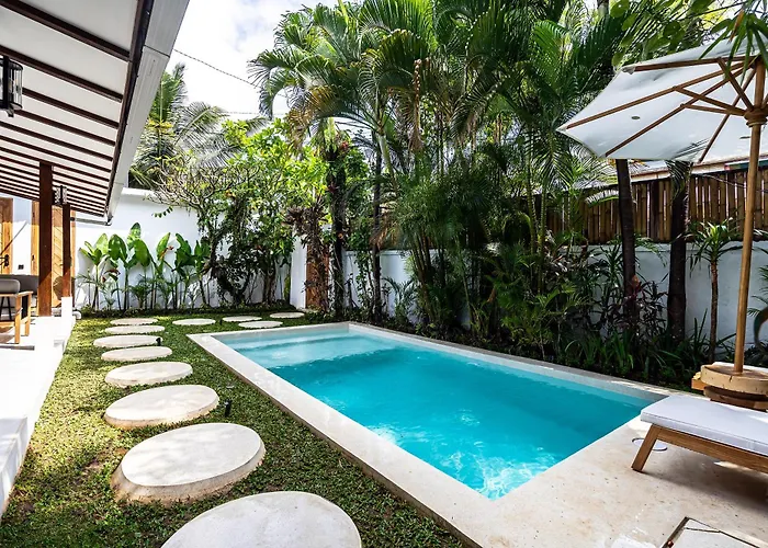 Blue Wave Luxury 3 Bedroom & Private Pool * Ubud