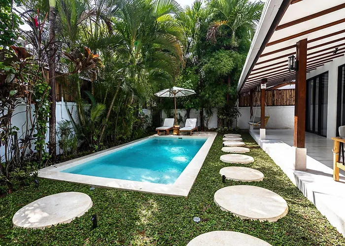 Blue Wave Luxury 3 Bedroom & Private Pool Villa