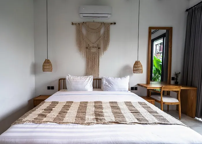 Villa Blue Wave Luxury 3 Bedroom & Private Pool *